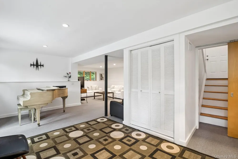 4 Lincoln Street Sag Harbor, NY 11963