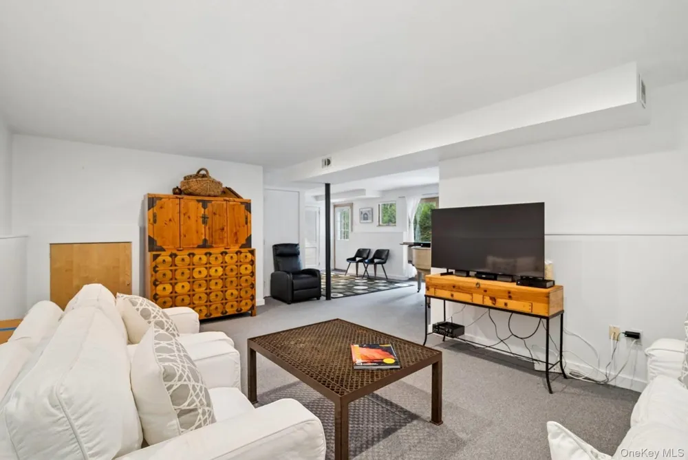 4 Lincoln Street Sag Harbor, NY 11963