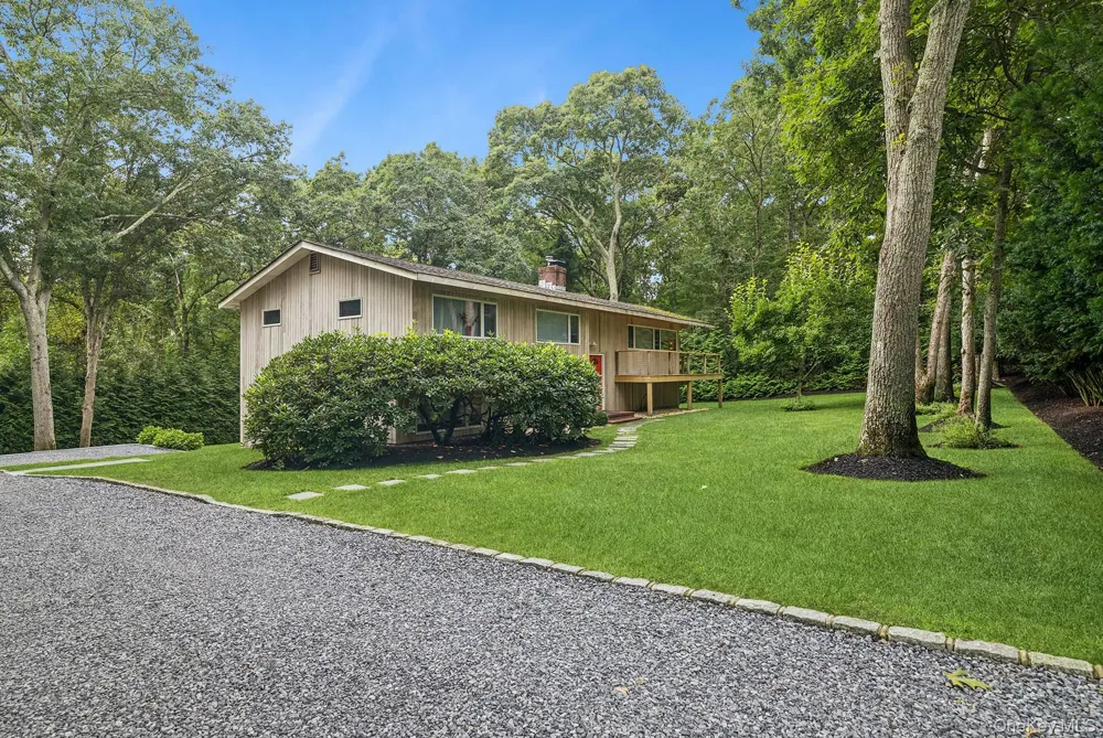 4 Lincoln Street Sag Harbor, NY 11963