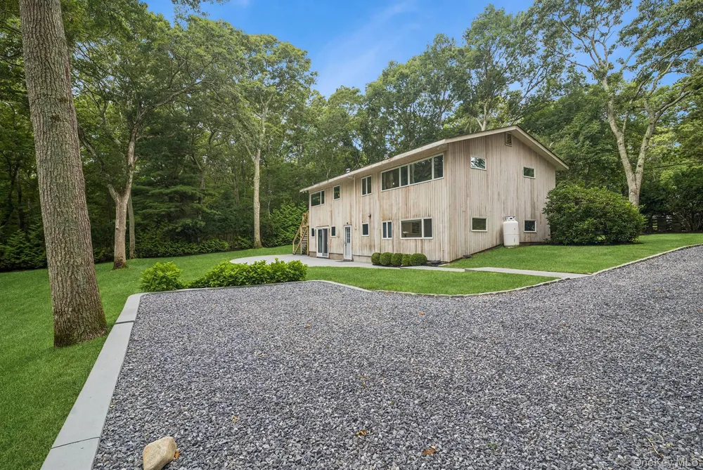 4 Lincoln Street Sag Harbor, NY 11963