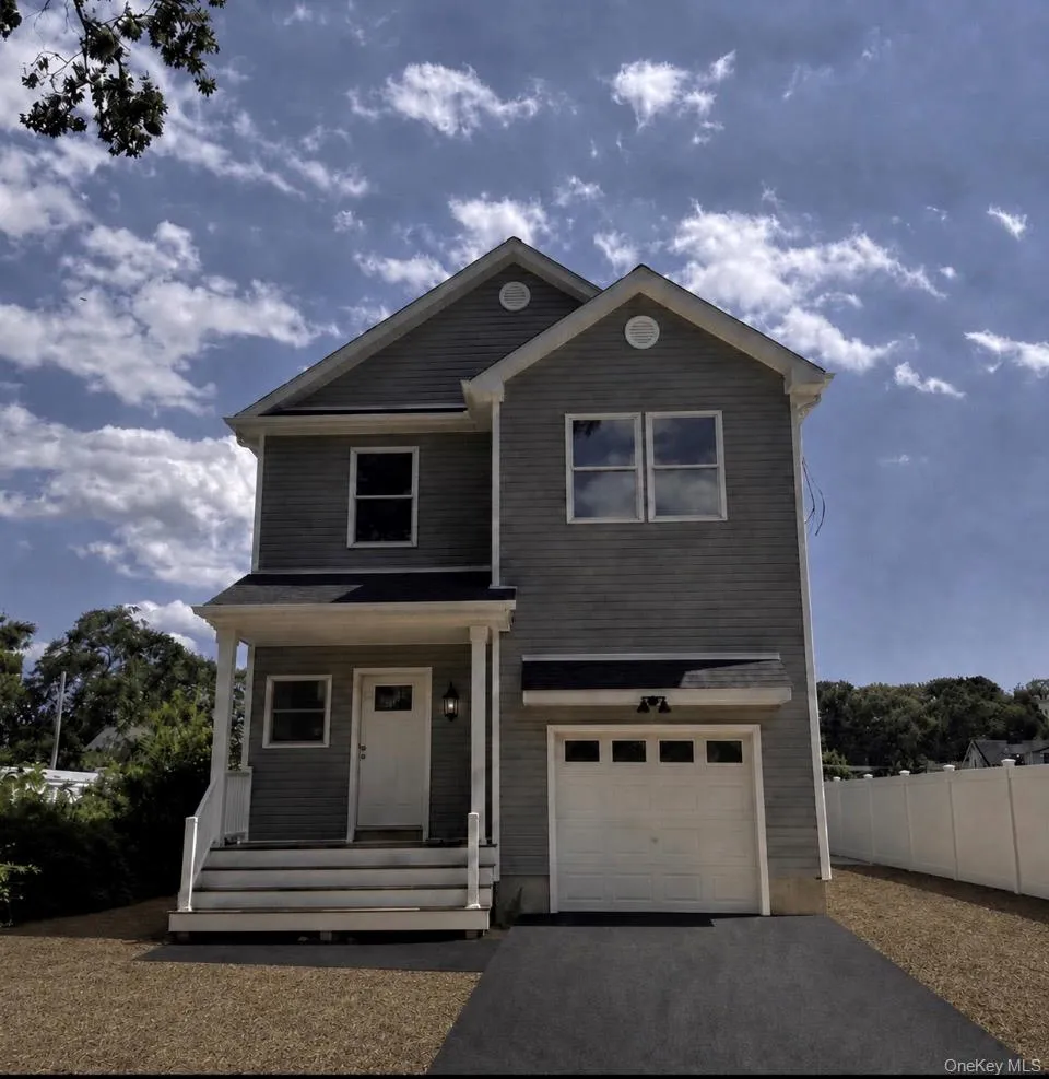35 Bedford Street Wyandanch, NY 11798