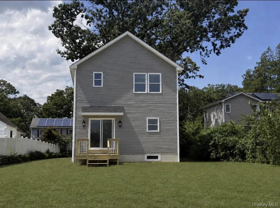 35 Bedford Street Wyandanch, NY 11798