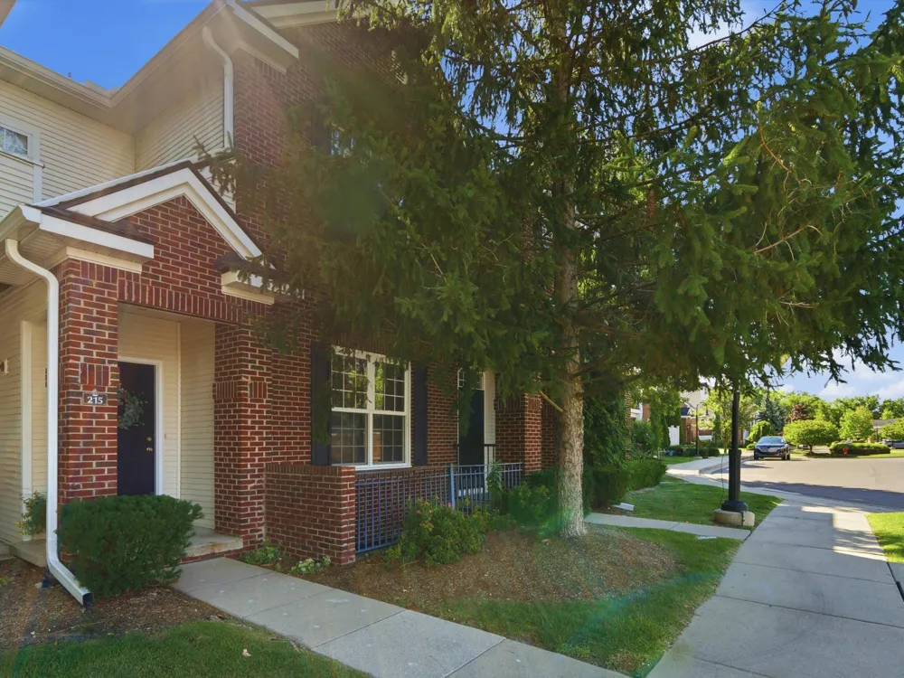 229 Scio Village Court #106 Ann Arbor, MI 48103