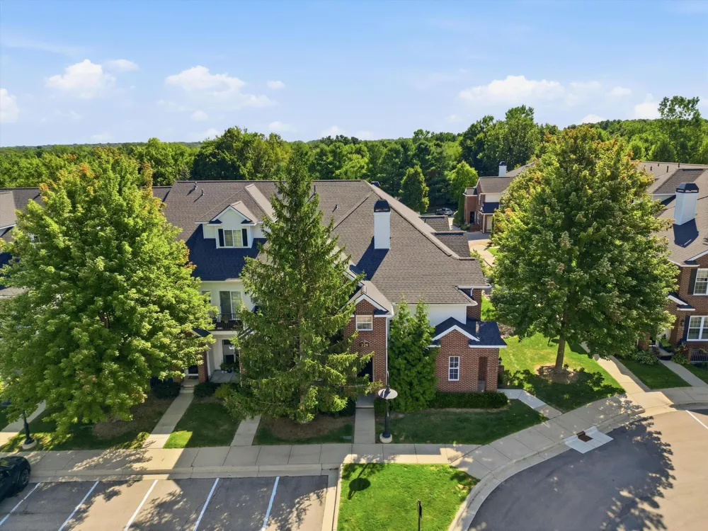 229 Scio Village Court #106 Ann Arbor, MI 48103