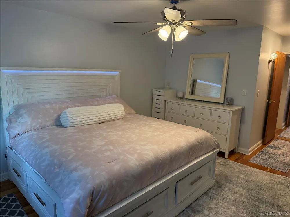 226-09 Union Turnpike #B Oakland Gardens, NY 11364