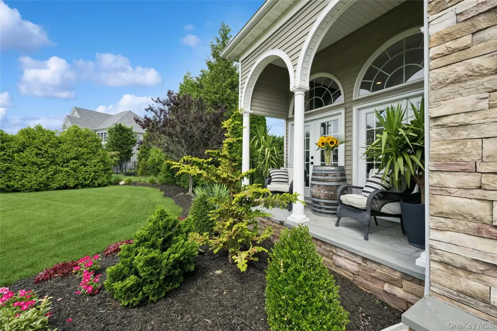 80 Alfred Avenue Baiting Hollow, NY 11933
