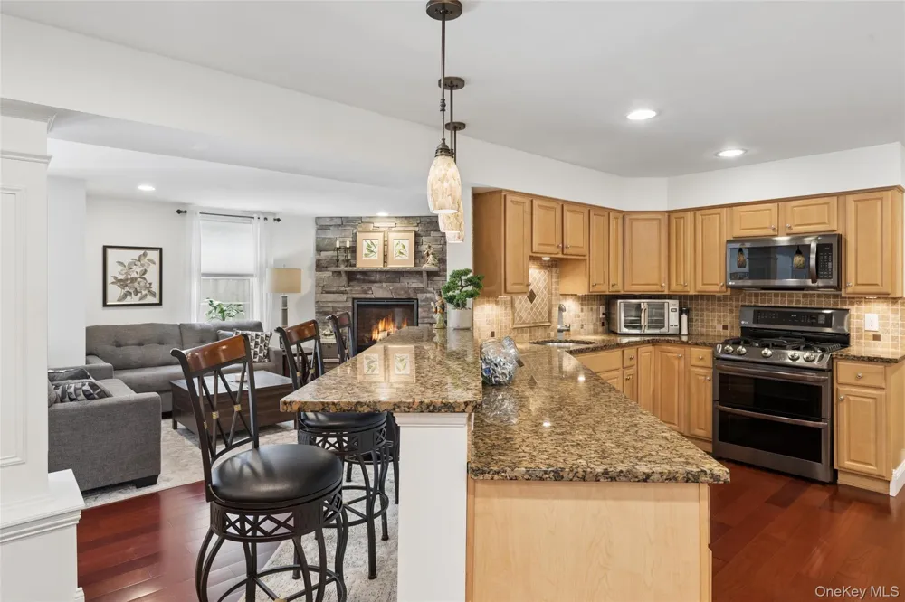 80 Alfred Avenue Baiting Hollow, NY 11933