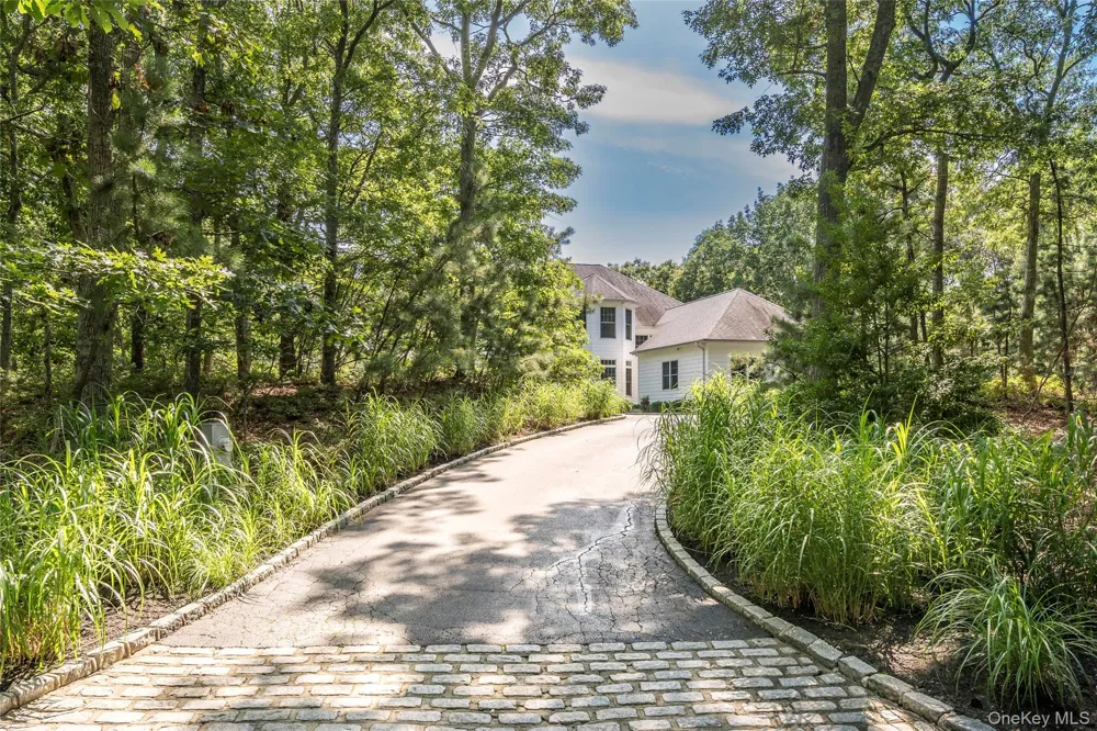 78 Channing Cross Hampton Bays, NY 11946