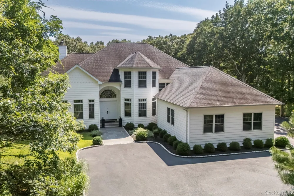 78 Channing Cross Hampton Bays, NY 11946