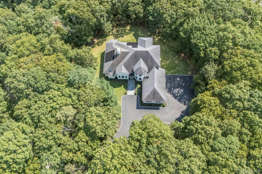 78 Channing Cross Hampton Bays, NY 11946
