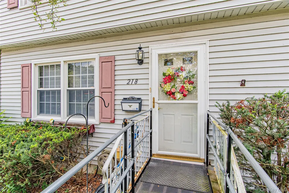 218 Fishkill Landing Beacon, NY 12508