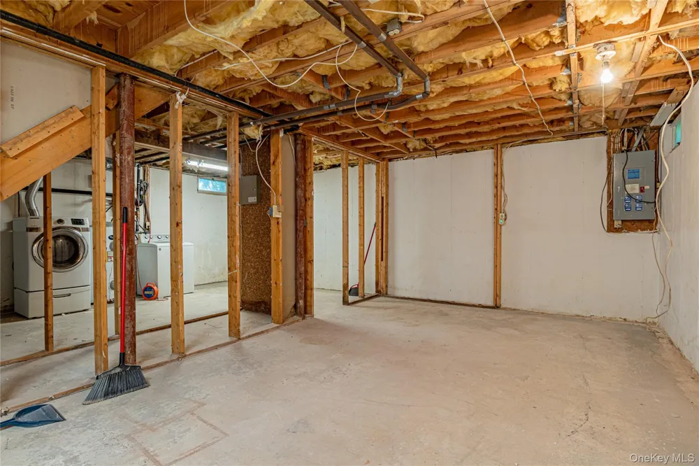 218 Fishkill Landing Beacon, NY 12508