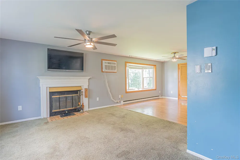 218 Fishkill Landing Beacon, NY 12508