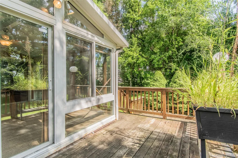 218 Fishkill Landing Beacon, NY 12508