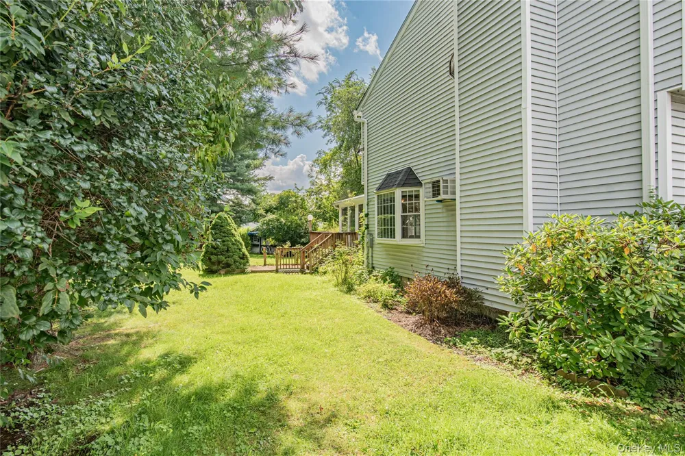218 Fishkill Landing Beacon, NY 12508