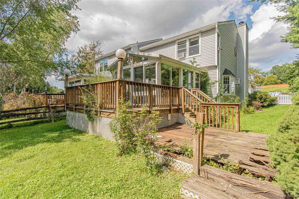 218 Fishkill Landing Beacon, NY 12508