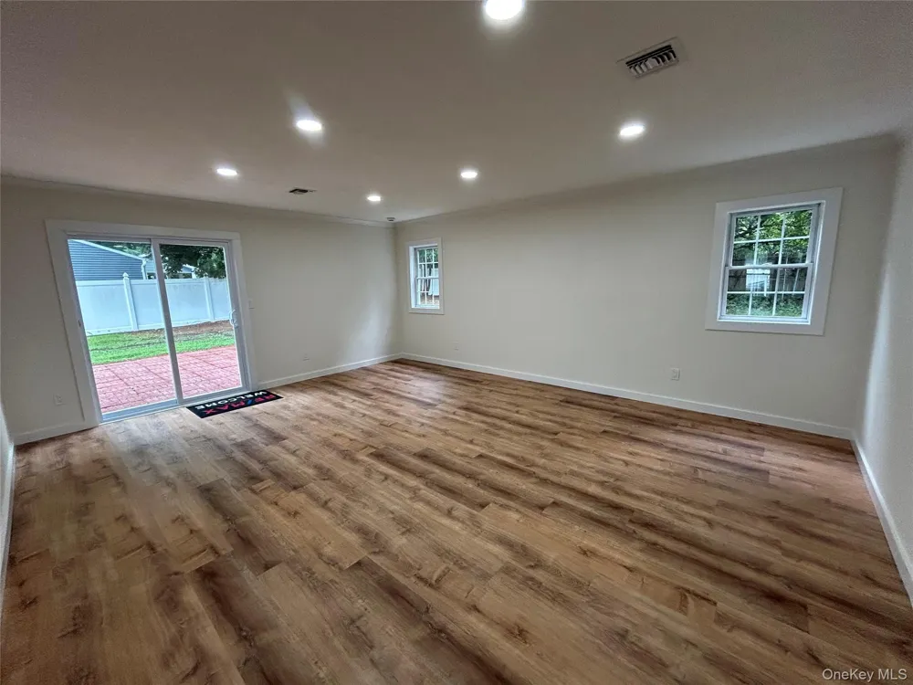 5 Orleans Green Coram, NY 11727
