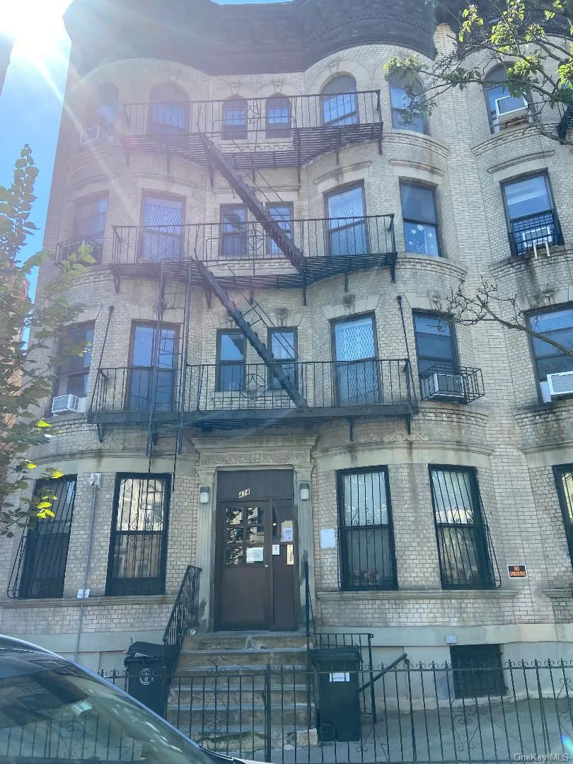 478 Bainbridge Street #1A Brooklyn, NY 11233