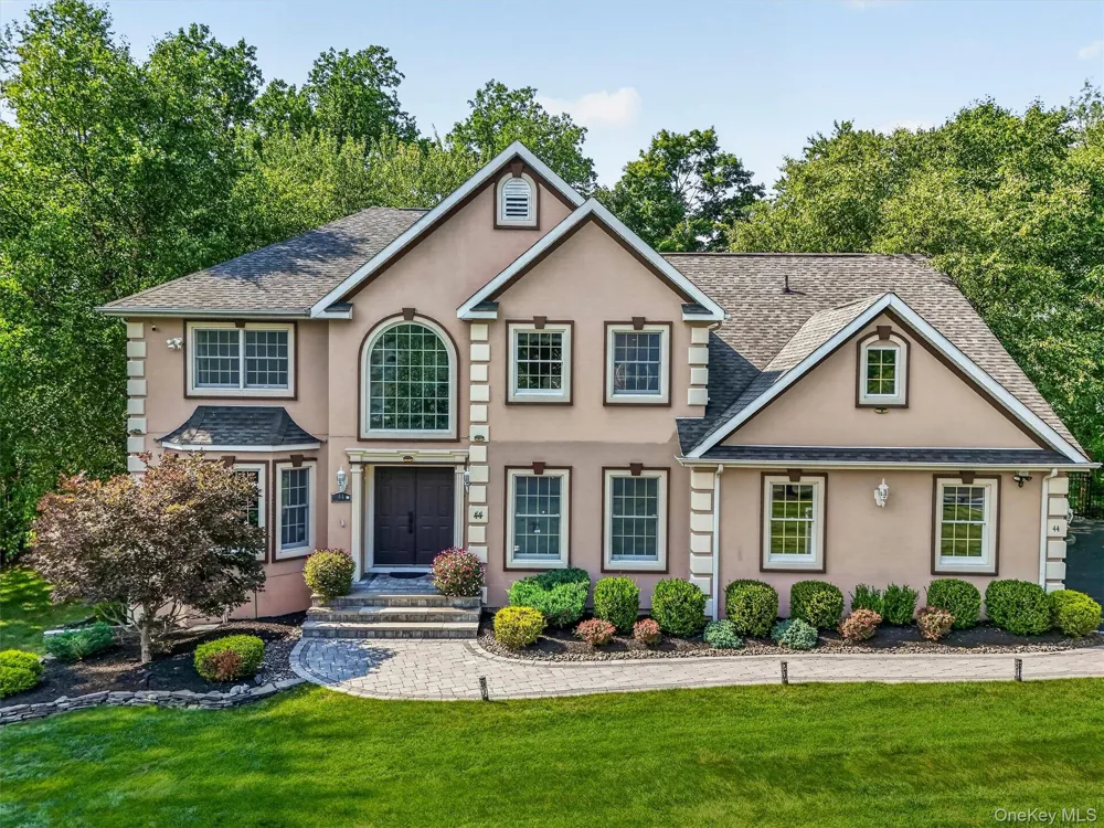 44 Greenwich Avenue Central Valley, NY 10917