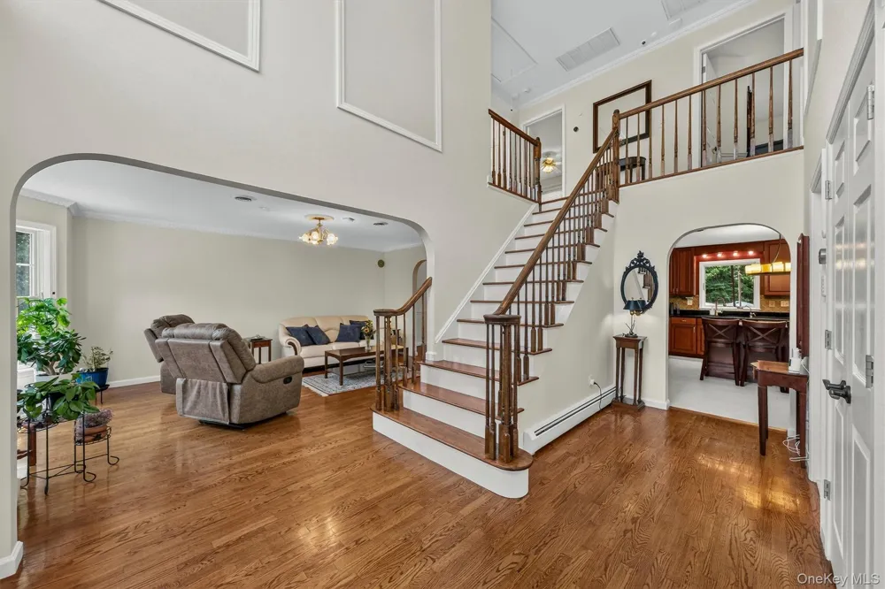 44 Greenwich Avenue Central Valley, NY 10917