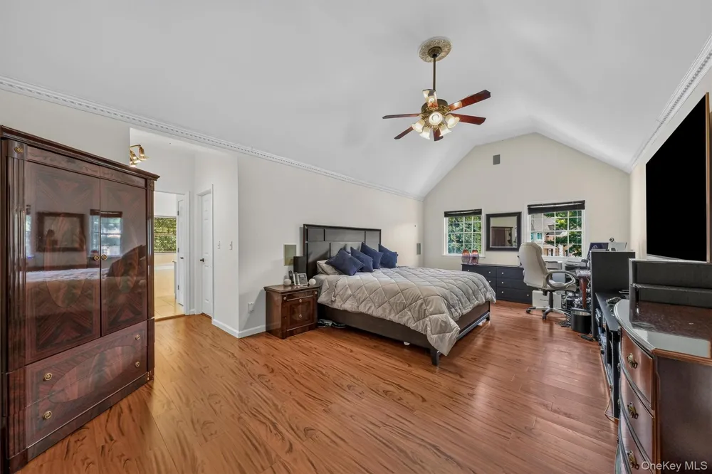44 Greenwich Avenue Central Valley, NY 10917