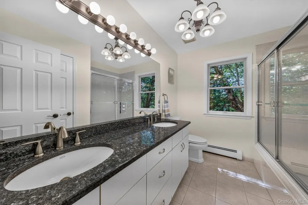 44 Greenwich Avenue Central Valley, NY 10917