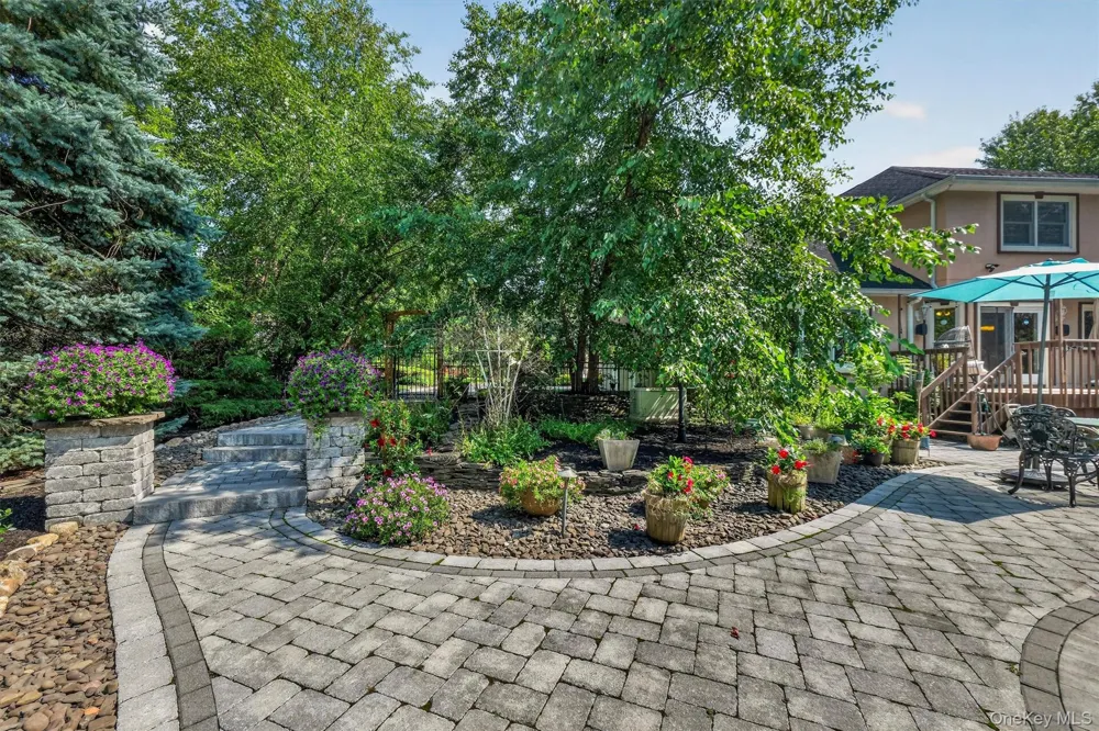 44 Greenwich Avenue Central Valley, NY 10917