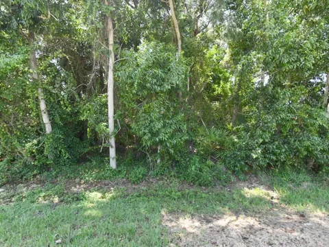 6421 NW FRIENDLY CIRCLE