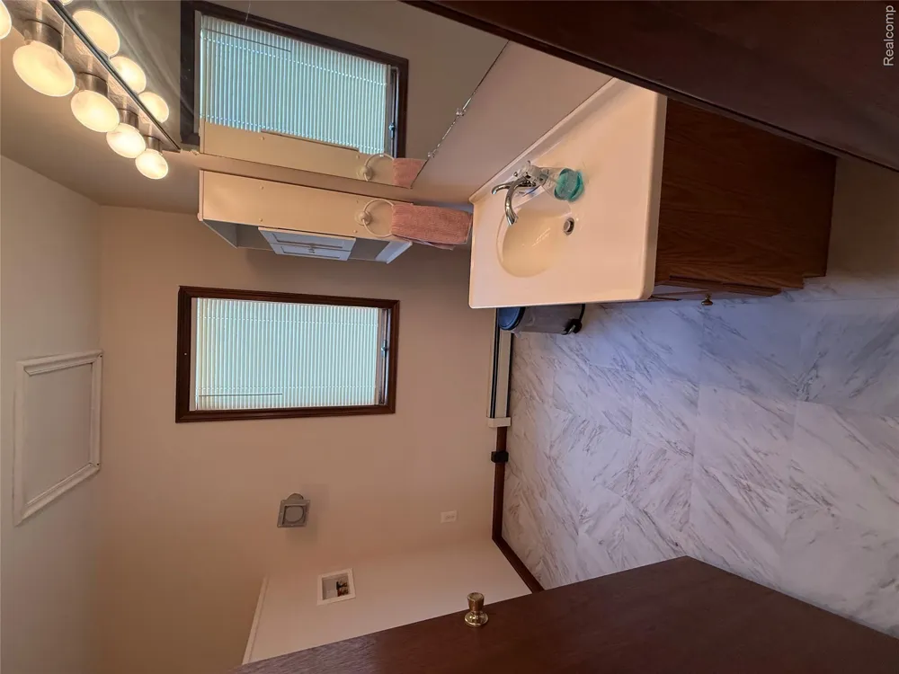 603 Heights Road Orion Charter Township, MI 48362
