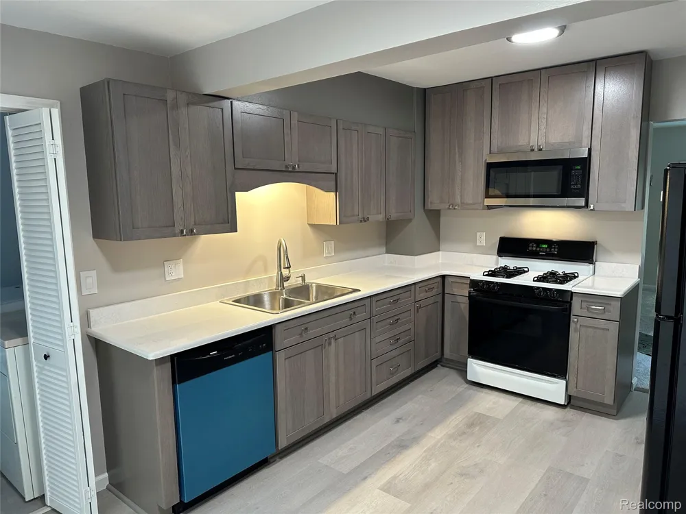 603 Heights Road Orion Charter Township, MI 48362