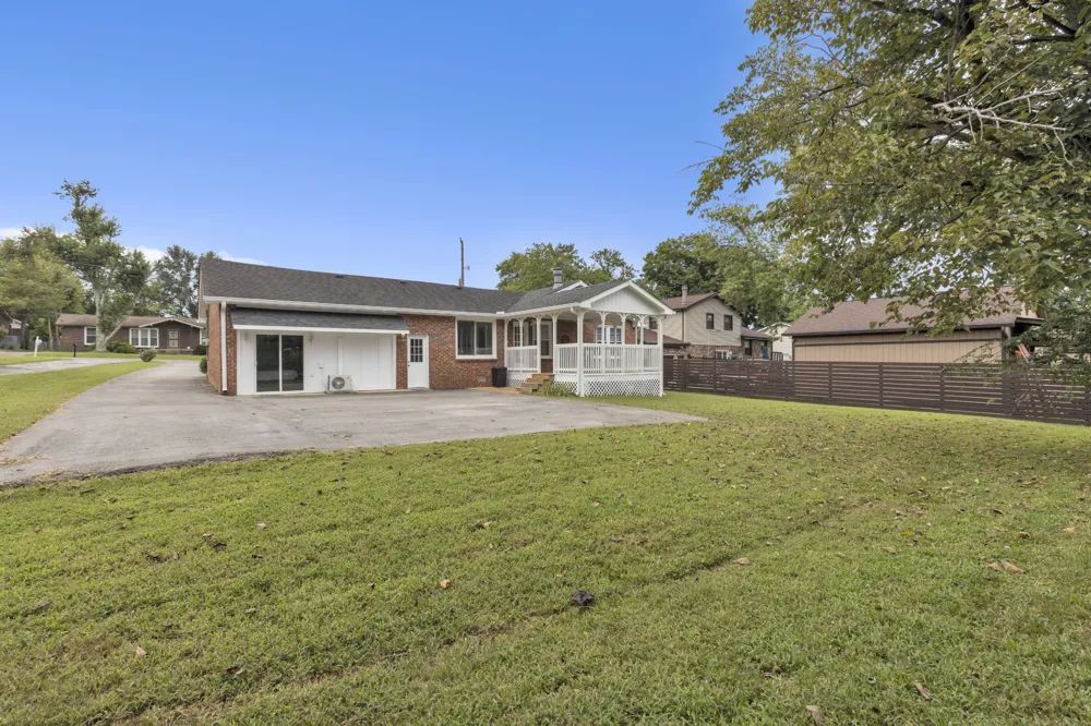 625 Dutchmans Dr Hermitage, TN 37076