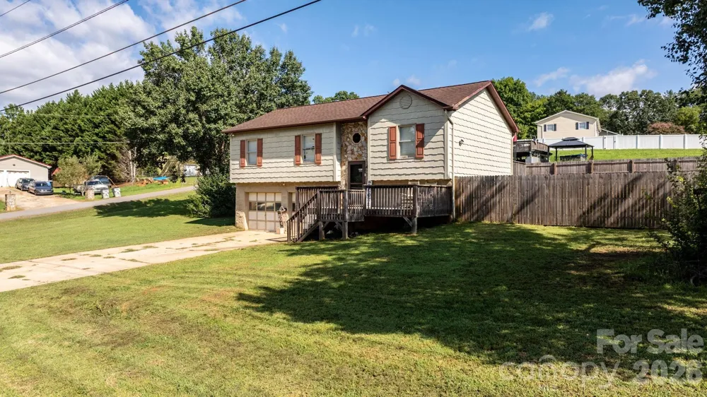 804 Southside Court Lenoir, NC 28645