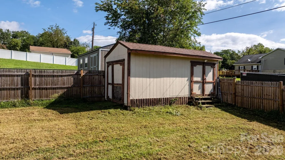 804 Southside Court Lenoir, NC 28645