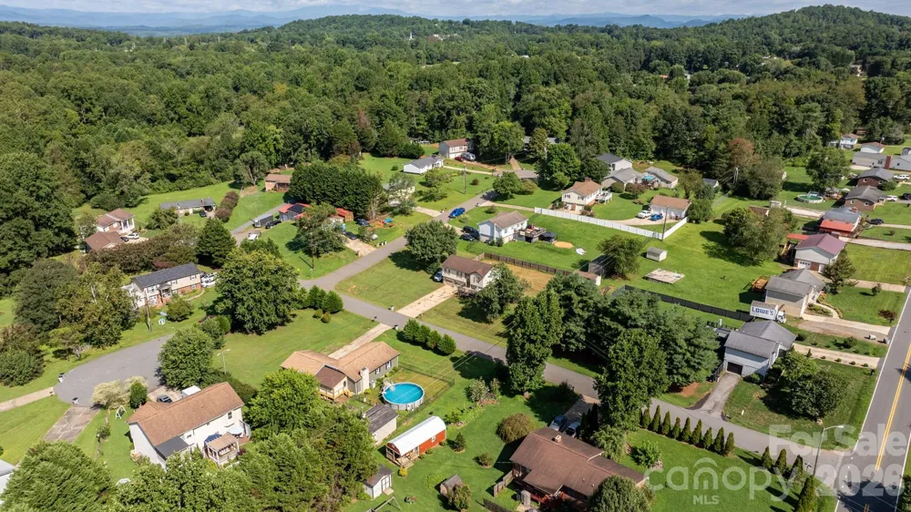804 Southside Court Lenoir, NC 28645