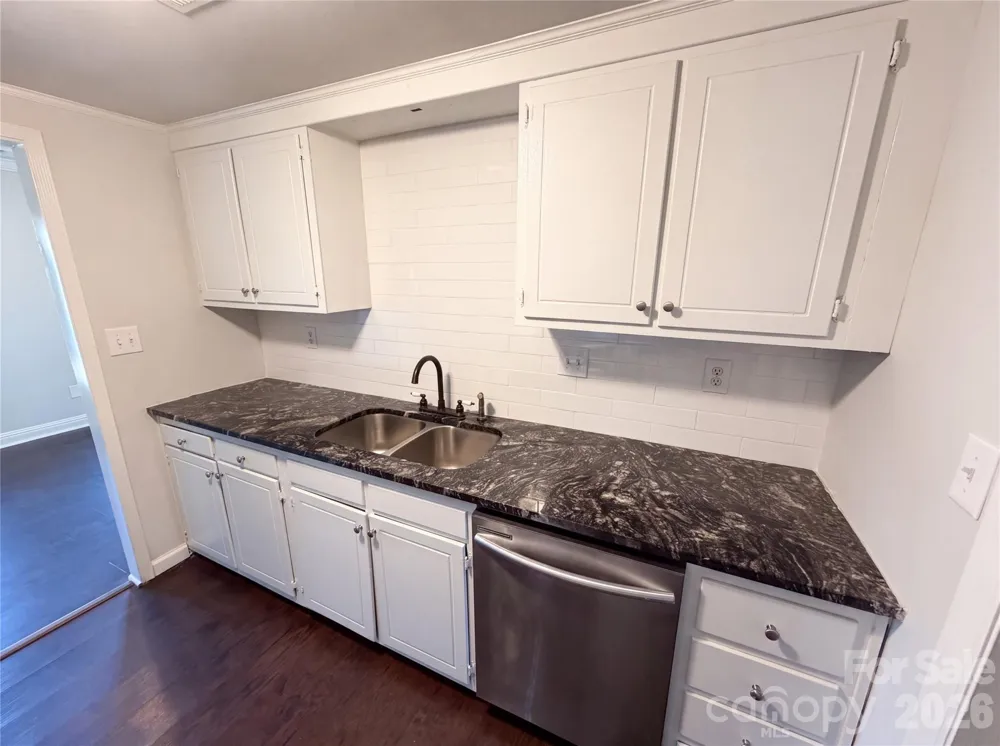 8042 Regent Park Lane Charlotte, NC 28210