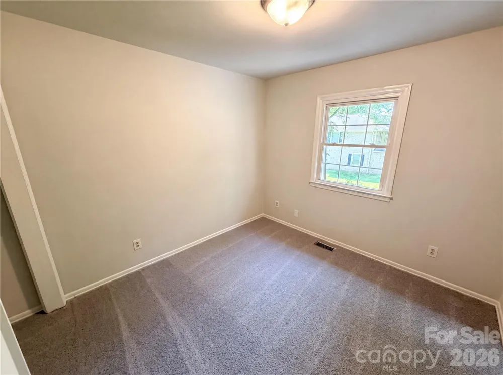 8042 Regent Park Lane Charlotte, NC 28210
