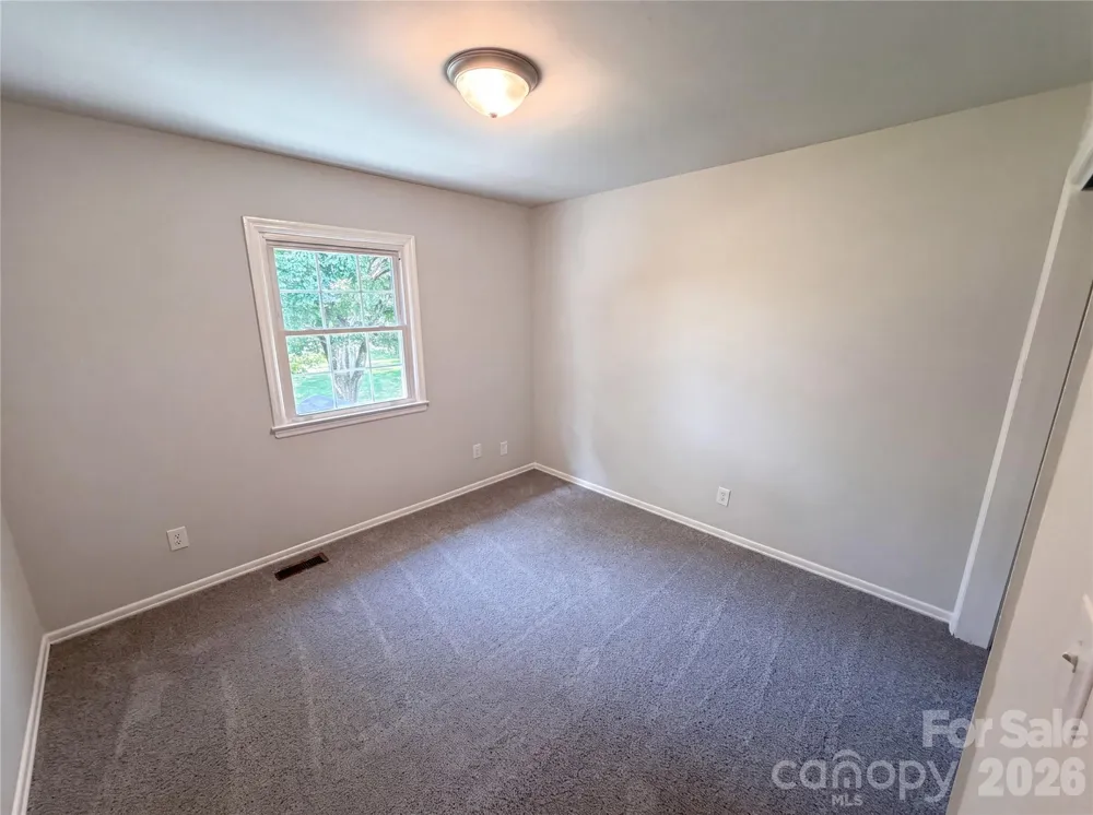 8042 Regent Park Lane Charlotte, NC 28210