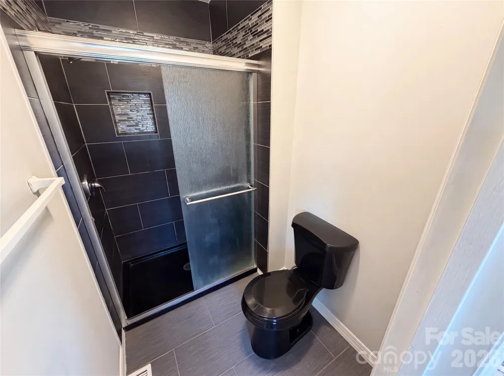 8042 Regent Park Lane Charlotte, NC 28210