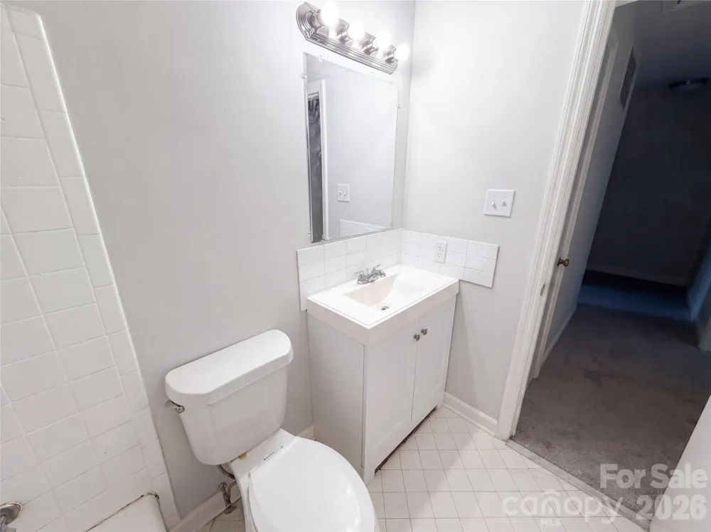 8042 Regent Park Lane Charlotte, NC 28210