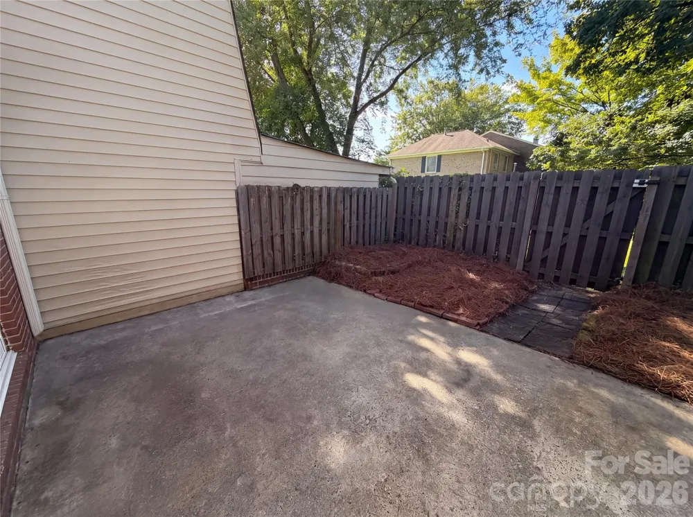 8042 Regent Park Lane Charlotte, NC 28210