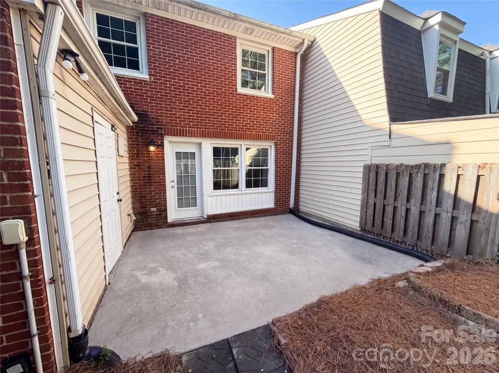 8042 Regent Park Lane Charlotte, NC 28210