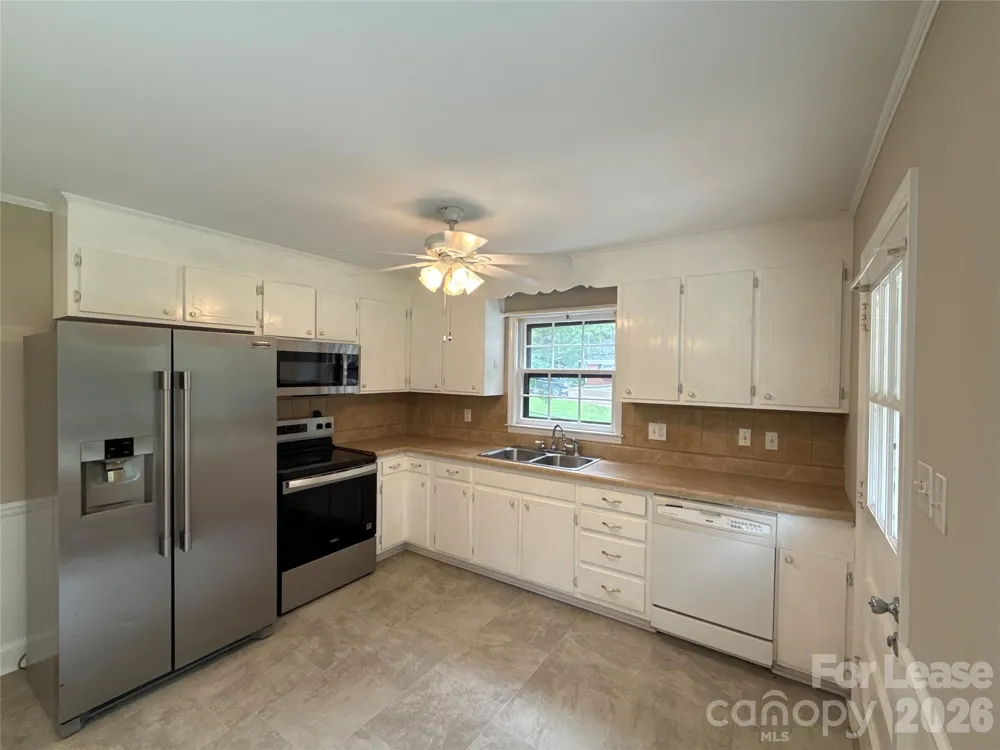 1427 Churchill Drive Gastonia, NC 28054