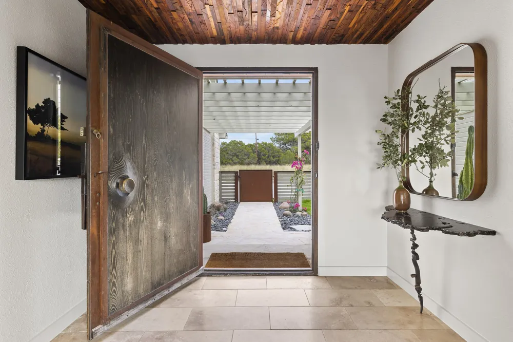 1300 Skyline Ridge Lookout Wimberley, TX 78676