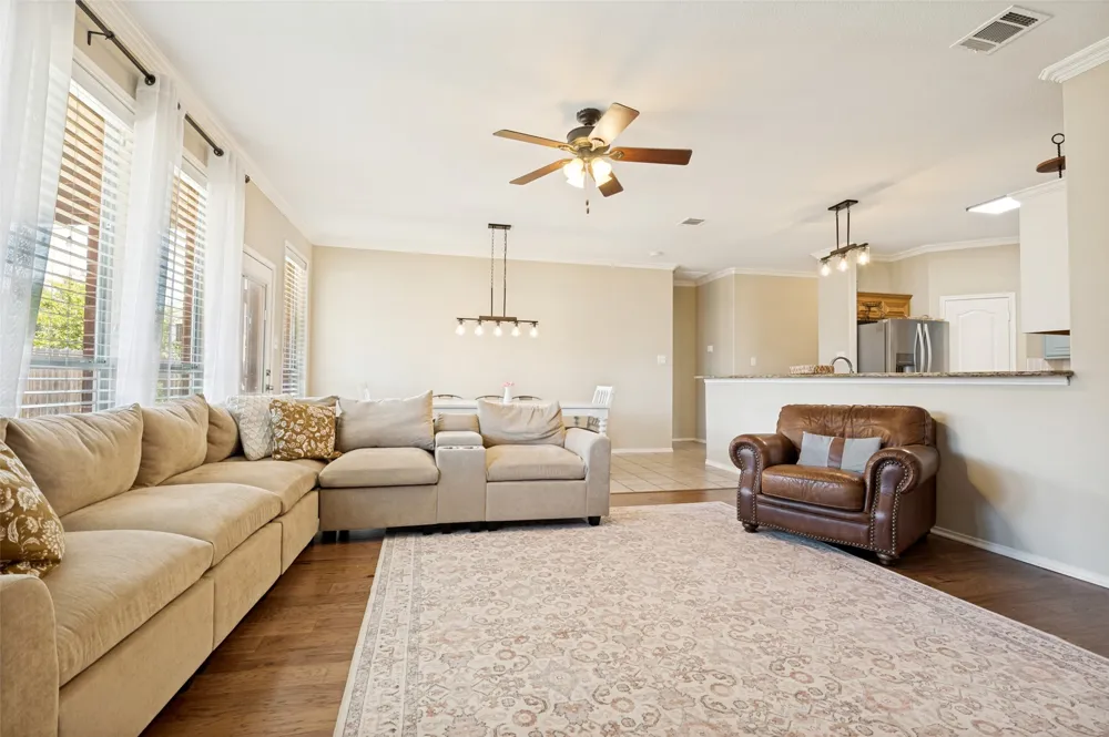 702 Champlain Court Midlothian, TX 76065
