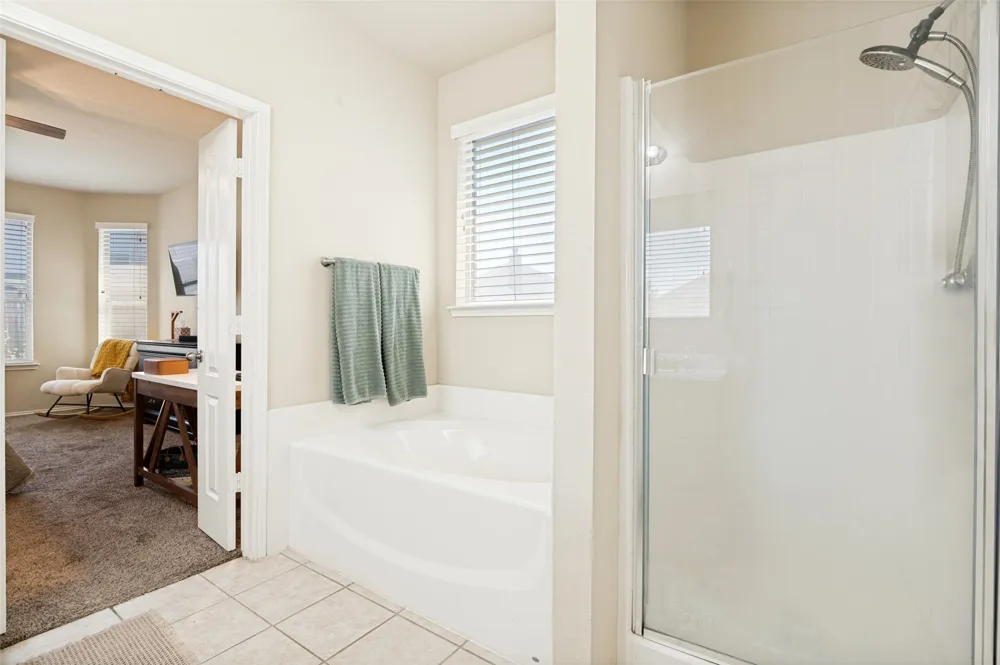 702 Champlain Court Midlothian, TX 76065