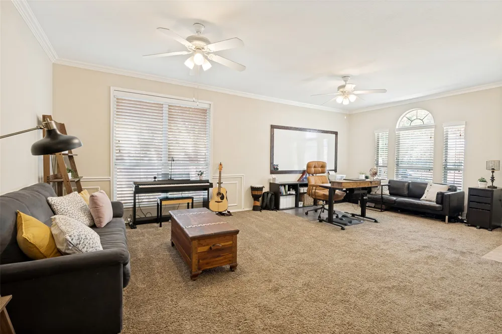 702 Champlain Court Midlothian, TX 76065