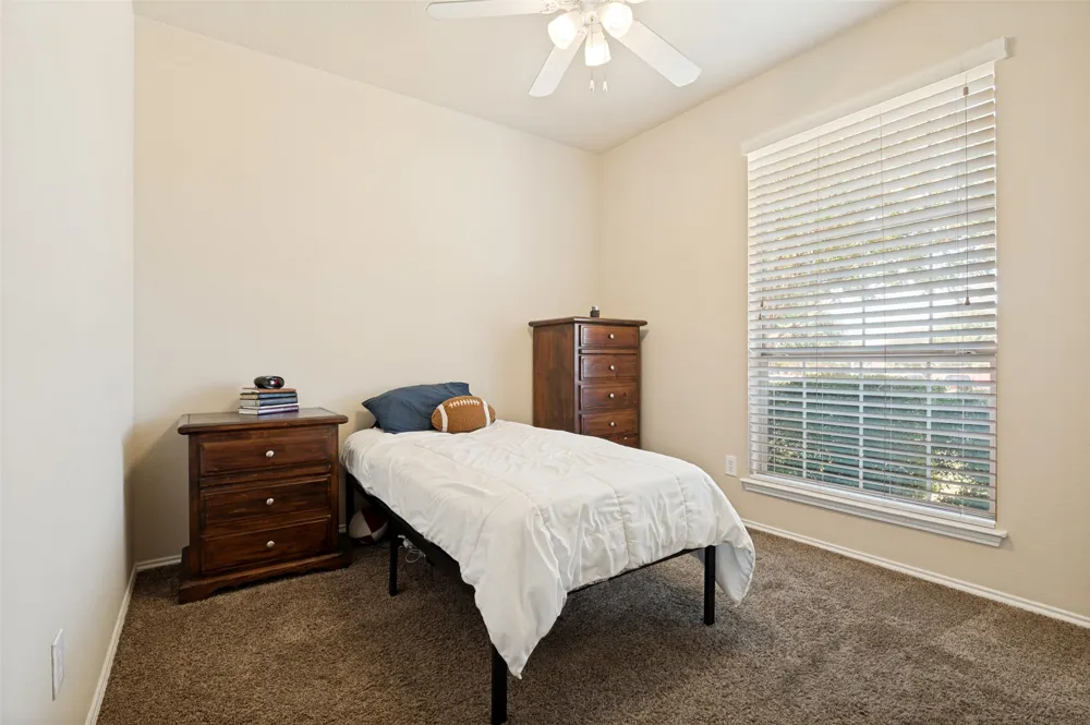 702 Champlain Court Midlothian, TX 76065