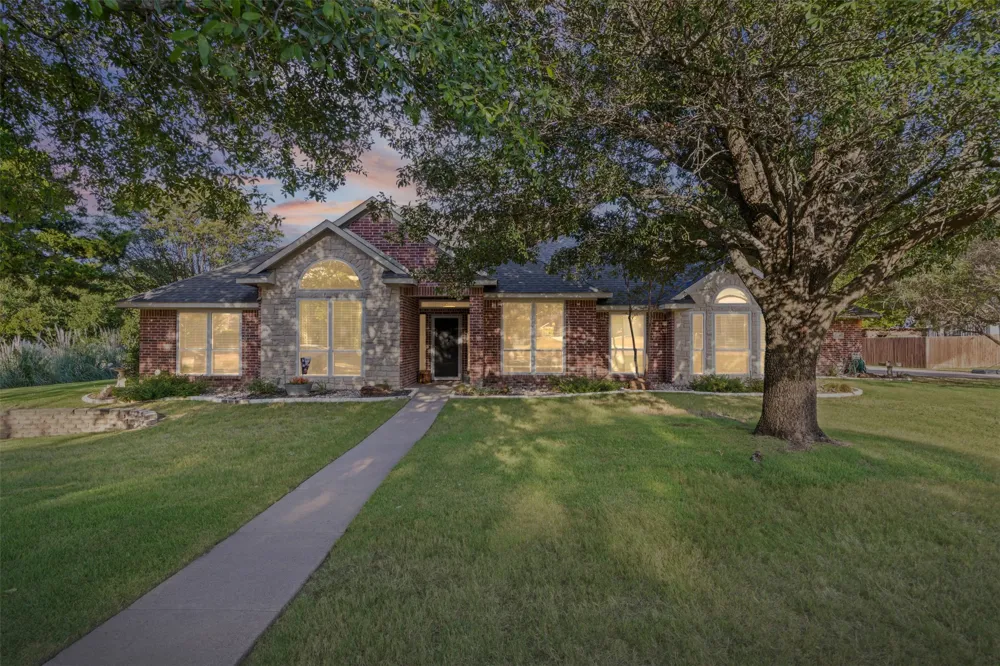 4430 Jakes Way Midlothian, TX 76065