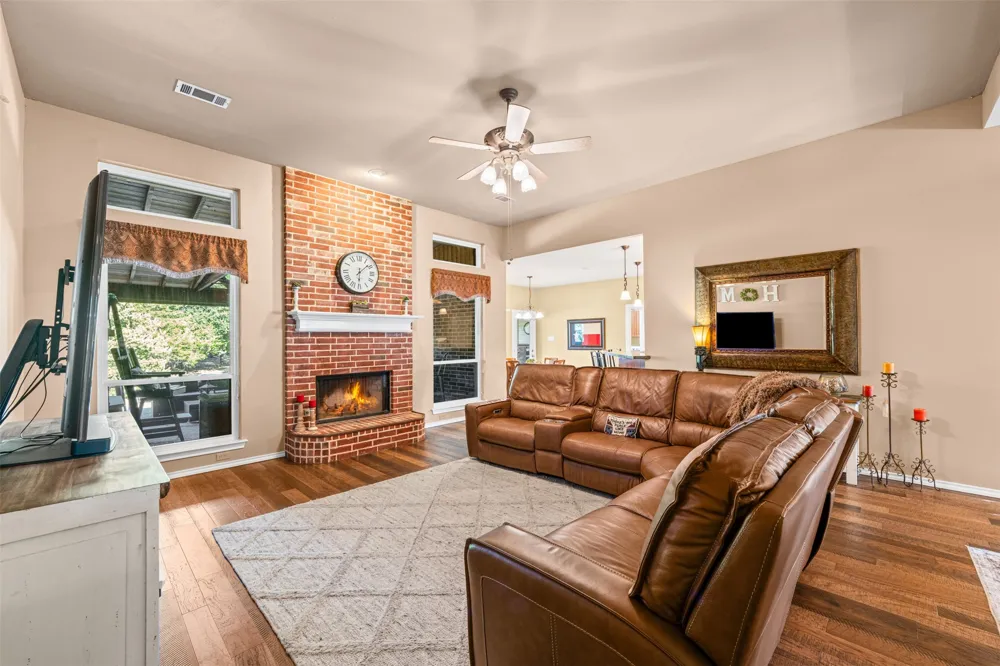 4430 Jakes Way Midlothian, TX 76065