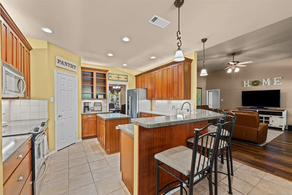 4430 Jakes Way Midlothian, TX 76065